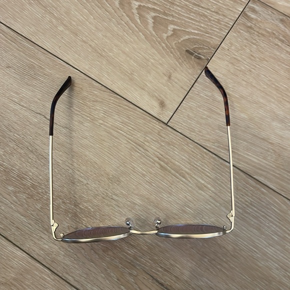 Ray-Ban Aviator Sunglasses with Gradient Blue Lenses - Picture 4 of 4